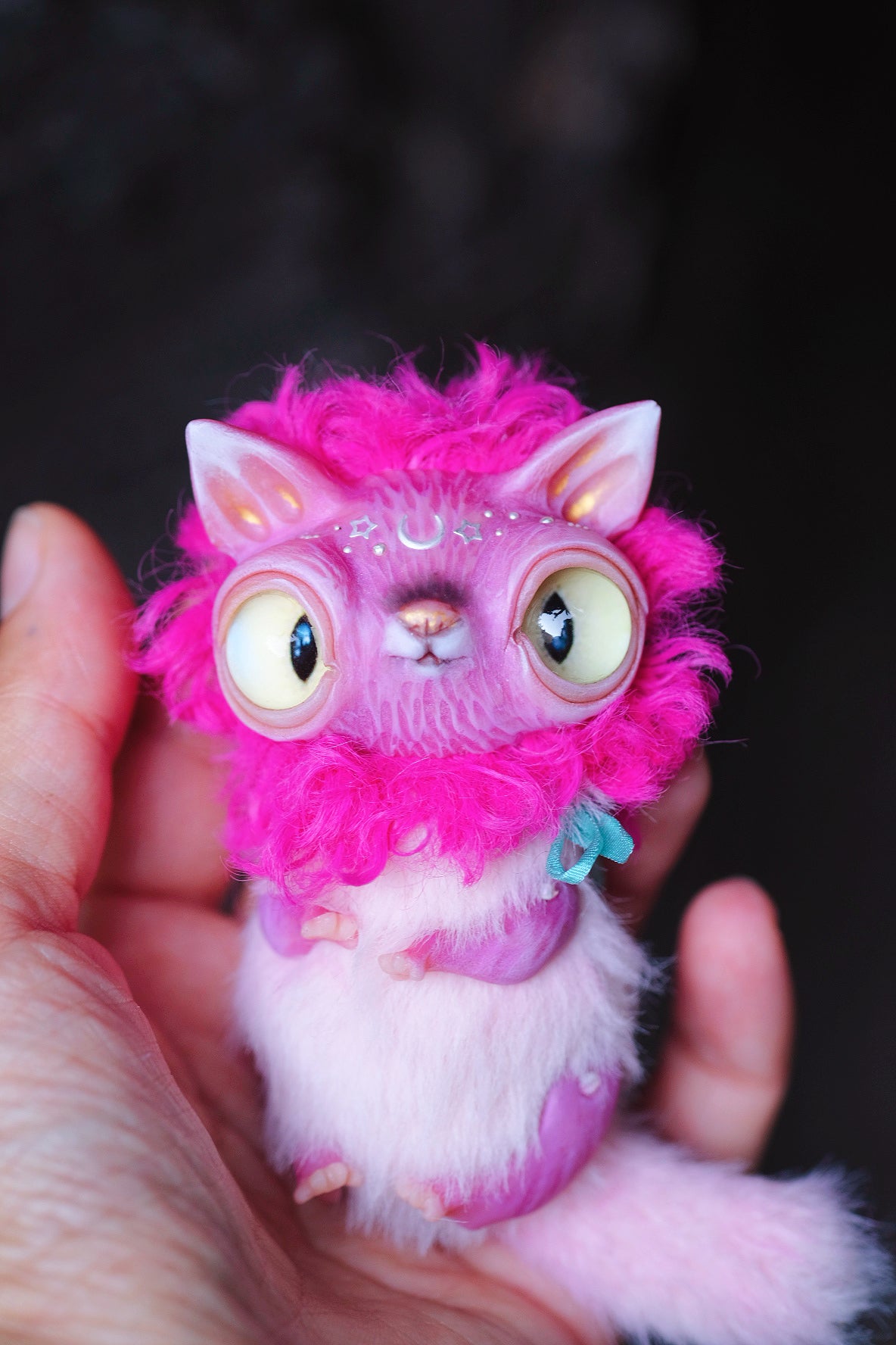 Magenta Crescent Cat